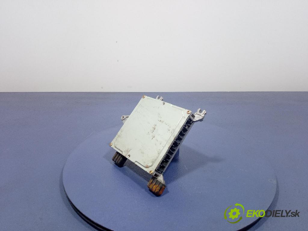 Honda Cr-v 2001 řídící jednotka Motor: 37820-PHK-G21