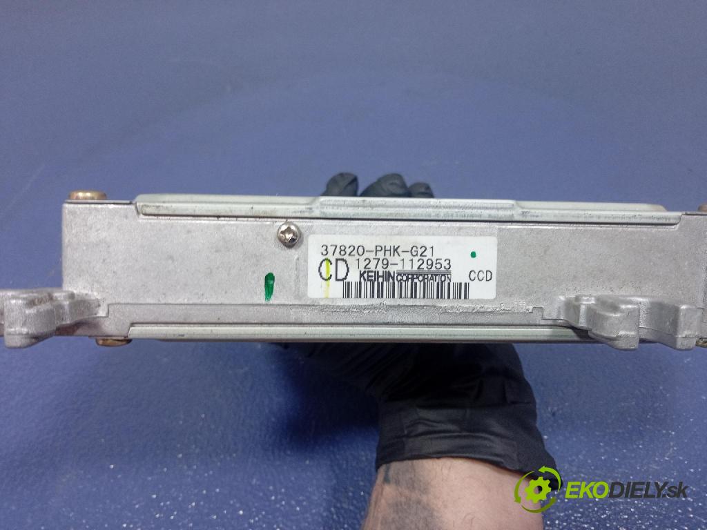 Honda Cr-v 2001 řídící jednotka Motor: 37820-PHK-G21