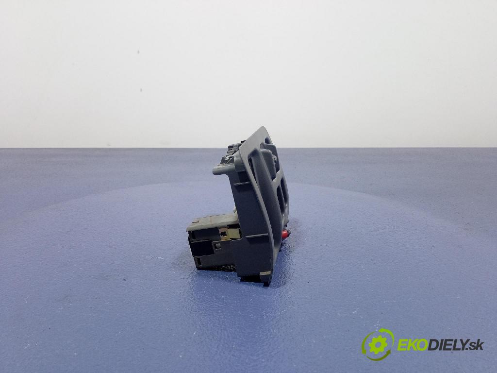 Honda Cr-v 2001 prepínač Okná: M17432