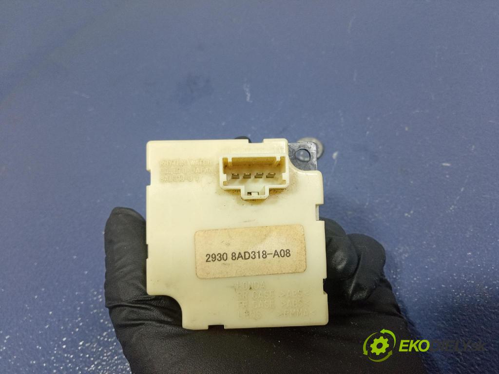 Honda Cr-v 2001 Hodinky 8AD318-01