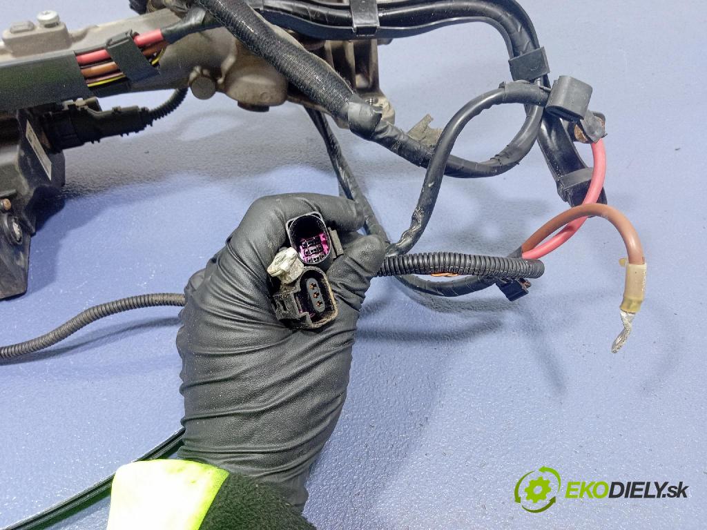 Vw Golf 2003 řízení volantu 1K1423051AS