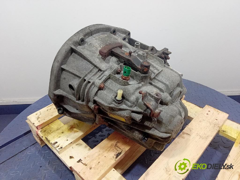 Opel Vivaro 2004 převodovka Ozubené kola: Manualna PK6 025