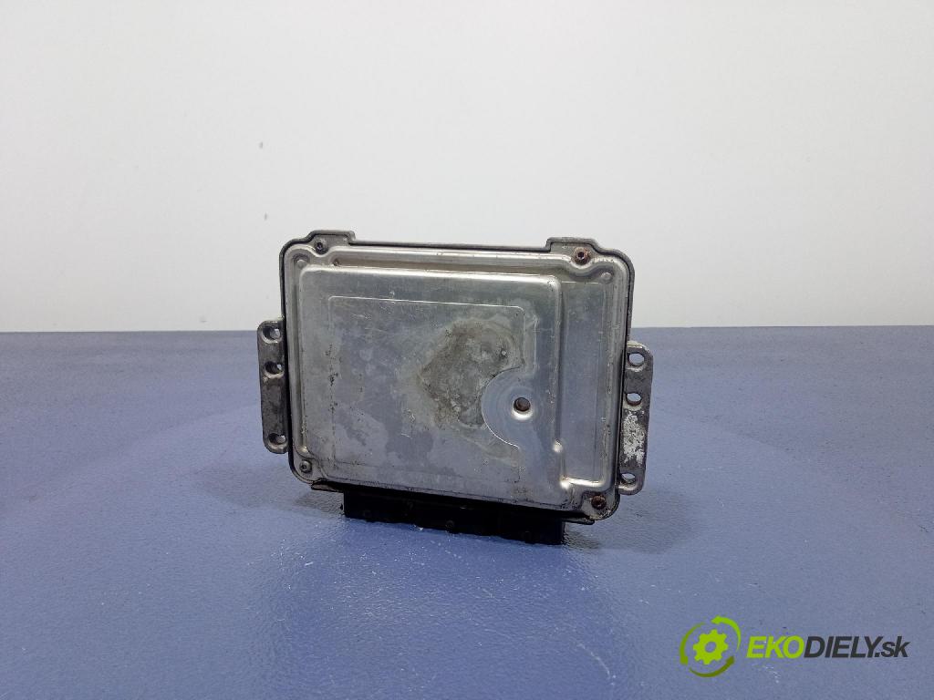 Opel Vivaro 2004 řídící jednotka Motor: 8200051608