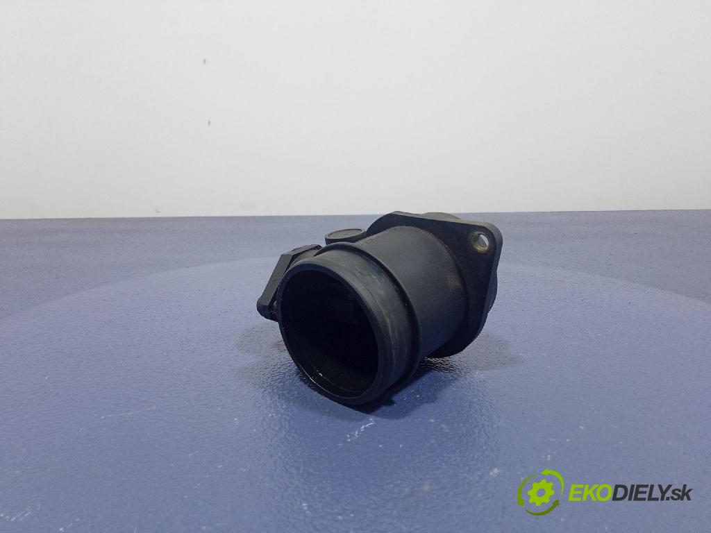 Volkswagen Golf 1998 váha vzduchu 037906461C