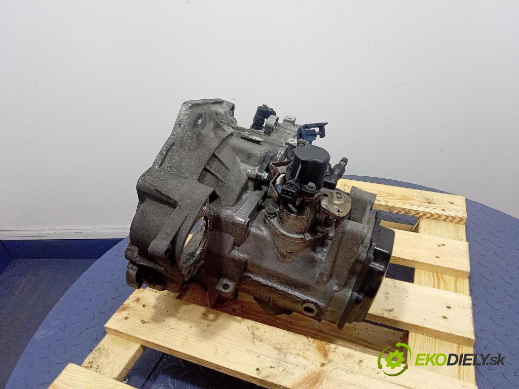 Volkswagen Golf 1998 převodovka Ozubené kola: Manualna DBZ