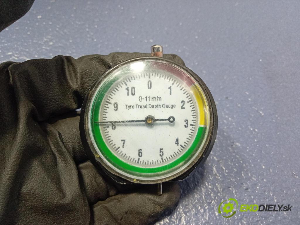 Vw Golf 2003 pneumatiky: Víceúrovňové 3528700995008