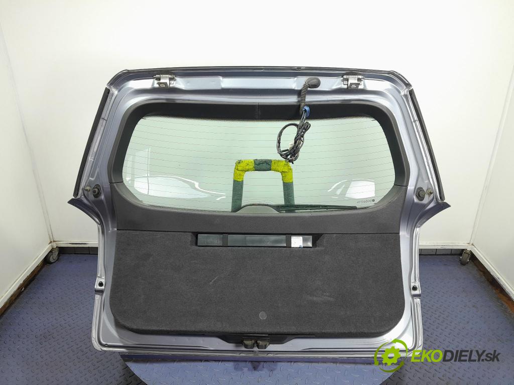 Opel Astra 2004 zadní dveře kufra: kufr 