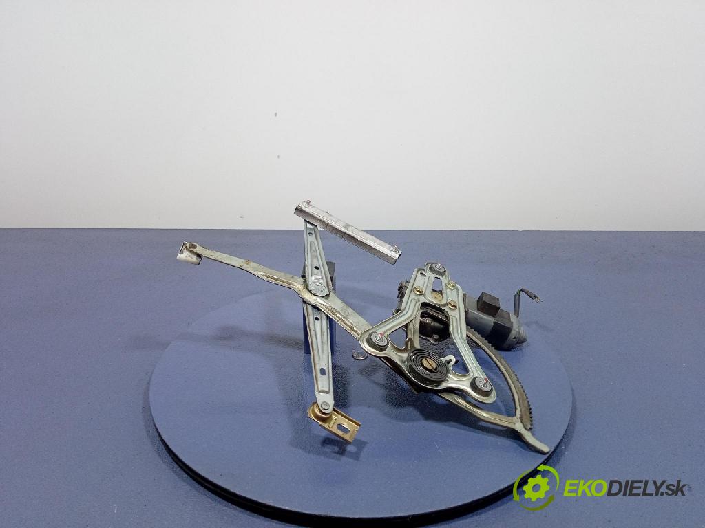 Mercedes E-klasa 1994 mechanismus stahování Sklenka: před v pravo: