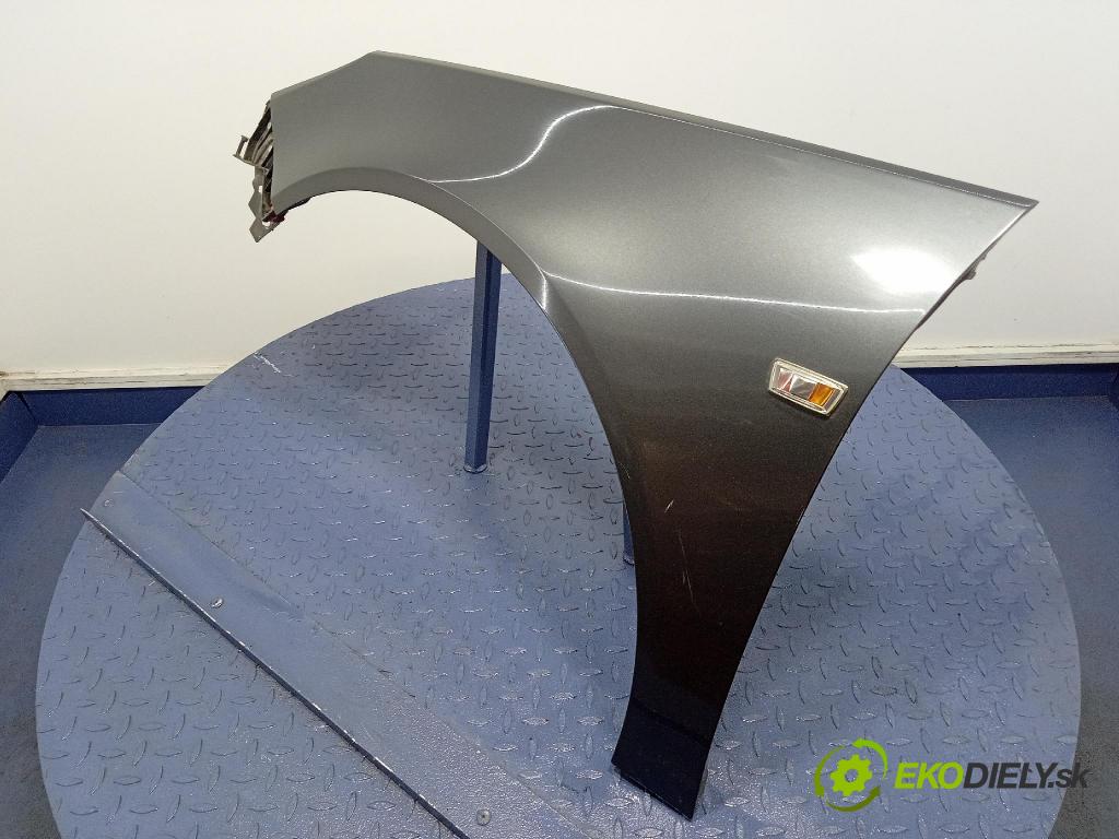 Opel Insignia 2011 blatník Predné Vľavo: