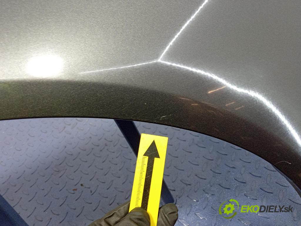 Opel Insignia 2011 blatník Predné Vľavo: