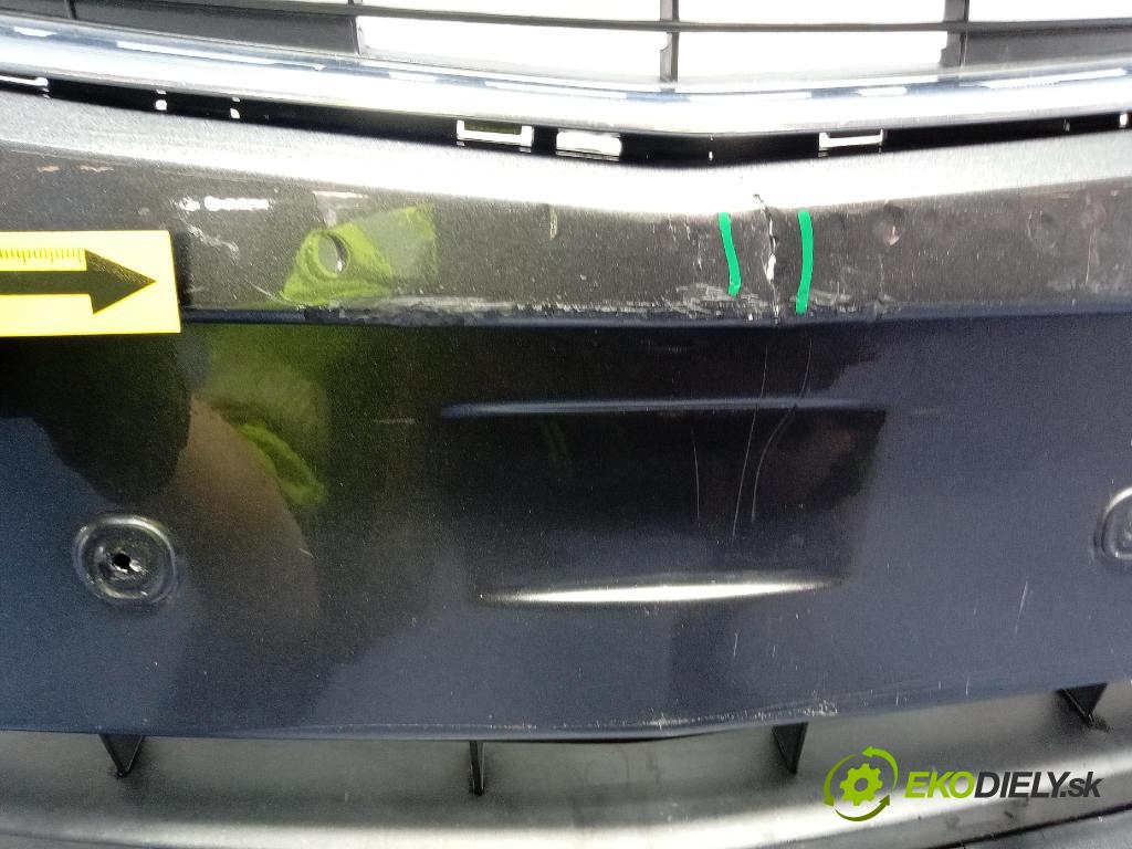 Opel Insignia 2011 nárazník Predné