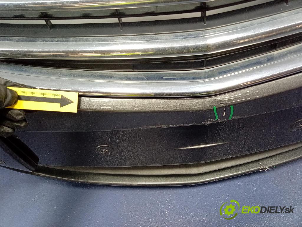 Opel Insignia 2011 nárazník Predné