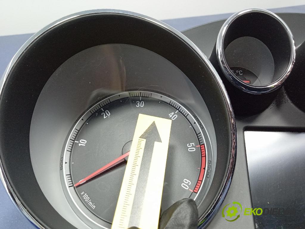 Opel Insignia 2011 Přístrojová deska 22783076