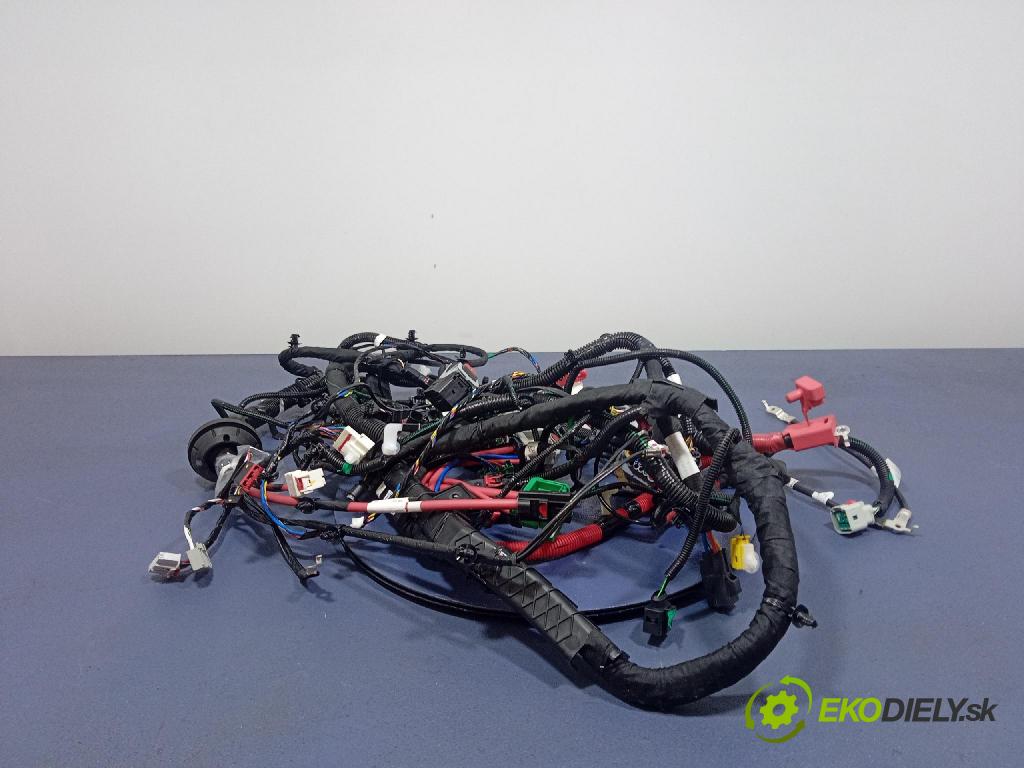 Tesla Model y 0 instalace Elektrický: 1933901-04