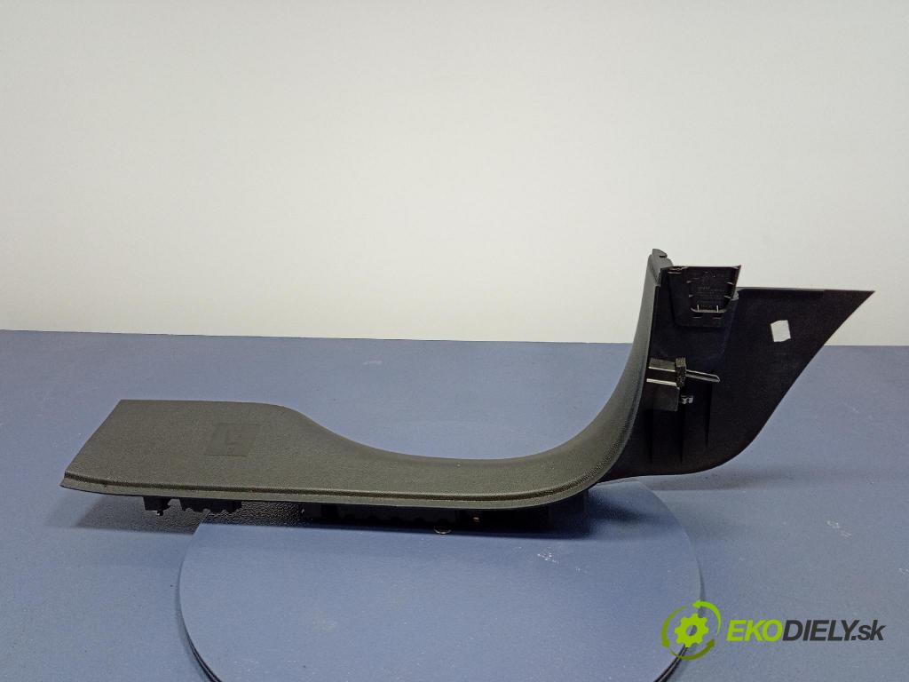 Opel Zafira 2016 kryt Plast: Interiéry: 13289775