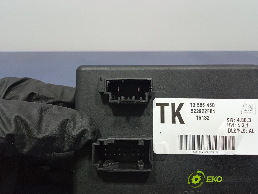 Opel Zafira 2016 řídící jednotka Světel: 13586468