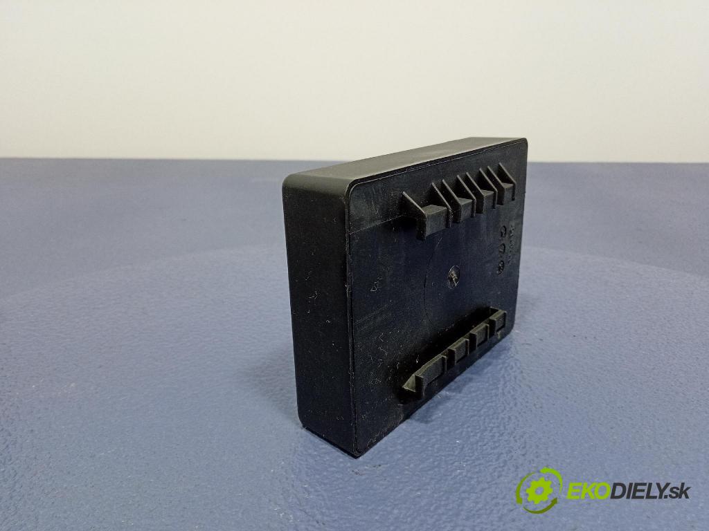 Opel Zafira 2016 řídící jednotka Světel: 13586468