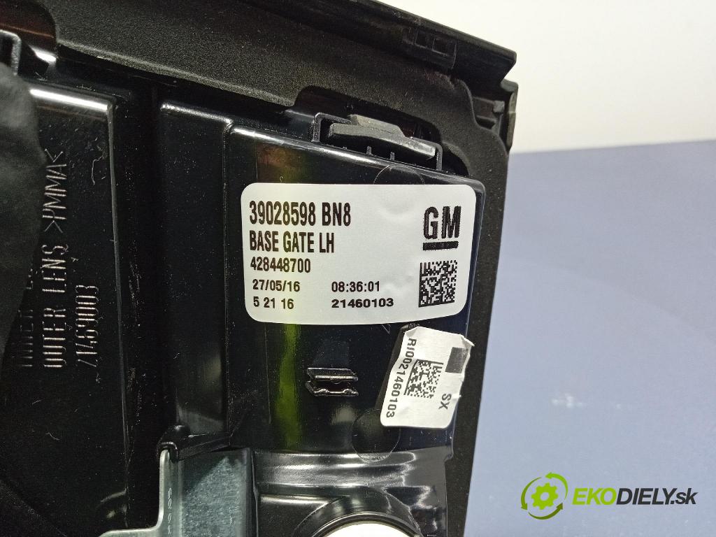 Opel Zafira 2016 světlo Zad: levá Uvnitř 39028598BN8