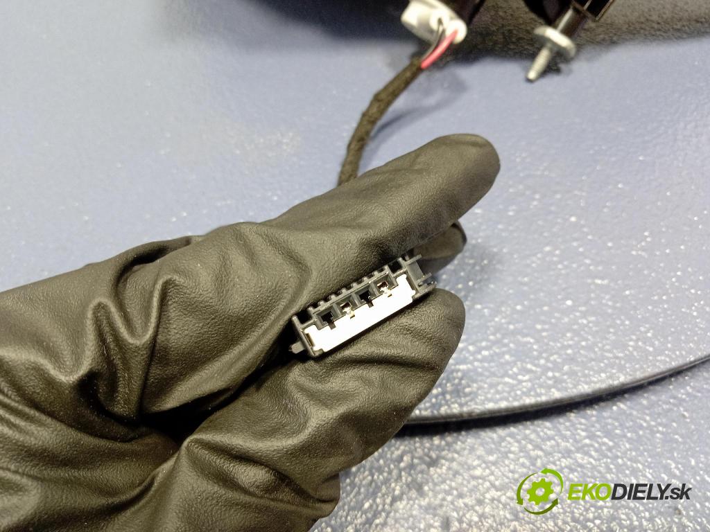 Opel Zafira 2016 světlo Zad: levá Uvnitř 39028598BN8