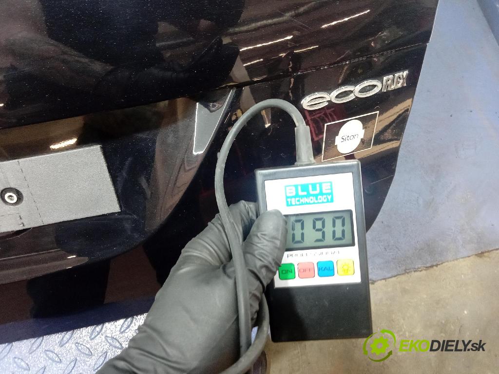 Opel Zafira 2016 zadní dveře kufra: kufr