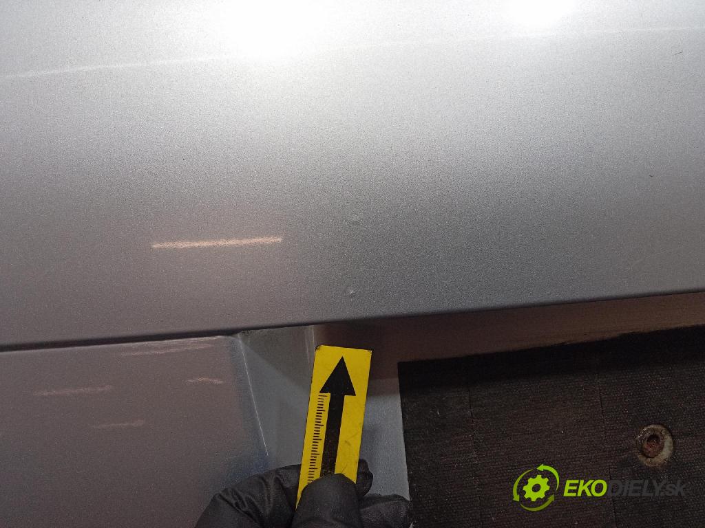 Vw Passat 2004 zadní dveře kufra: kufr