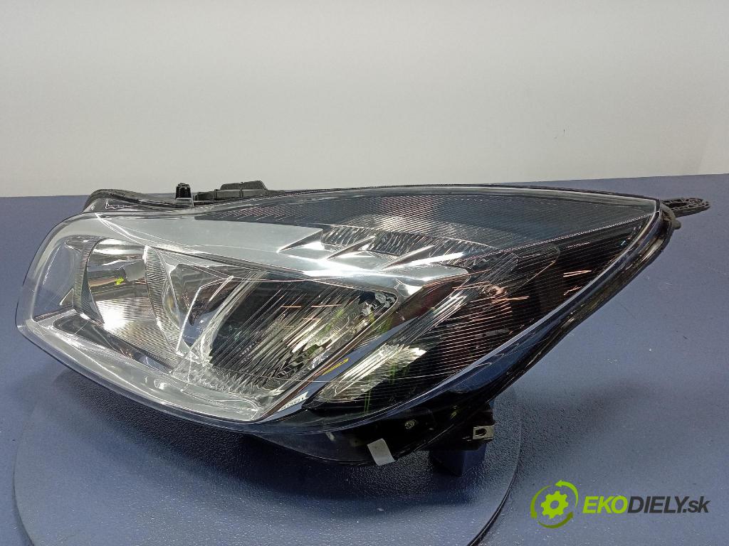 Opel Insignia 2011 světlo Levý: