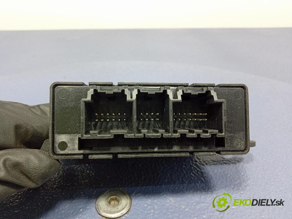 Opel Zafira 2016 snímač / řídící jednotka PDC 22810361