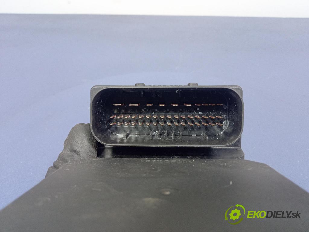 Vw Passat 2004 čerpadlo ABS x 4B0614517G