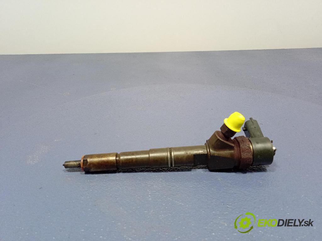 Opel Insignia 2011 vstřikovač 0445110327