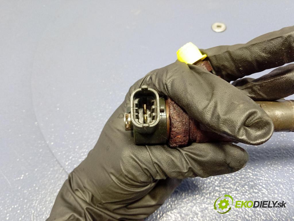 Opel Insignia 2011 vstřikovač 0445110327