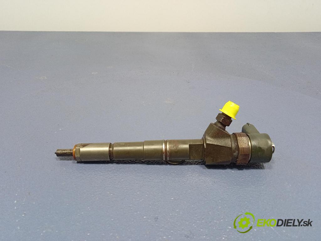 Opel Insignia 2011 vstřikovač 0445110327