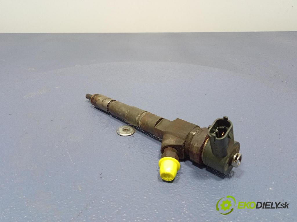 Opel Insignia 2011 vstřikovač 0445110327