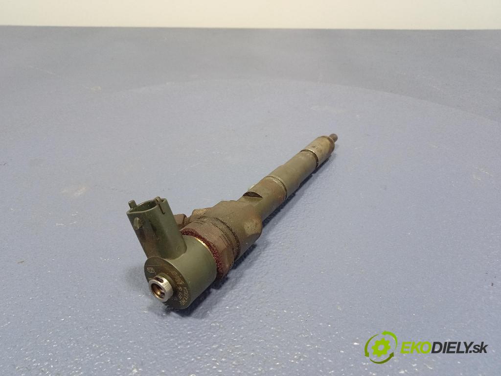Opel Insignia 2011 vstřikovač 0445110327
