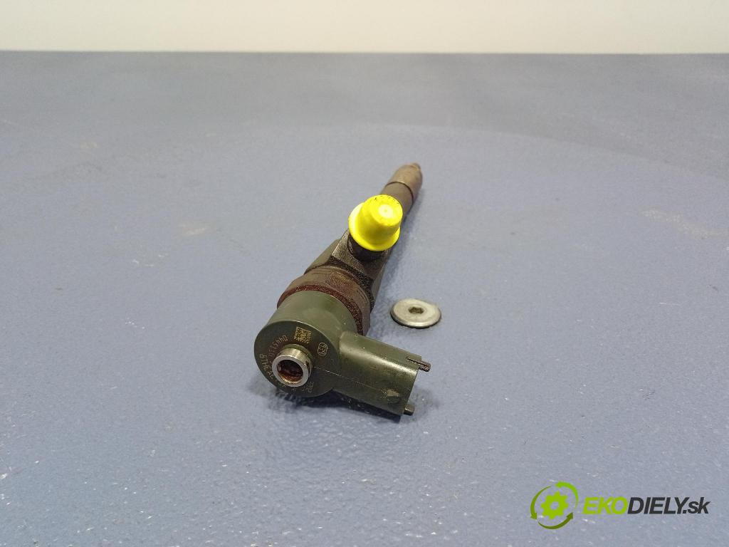 Opel Insignia 2011 vstřikovač 0445110327