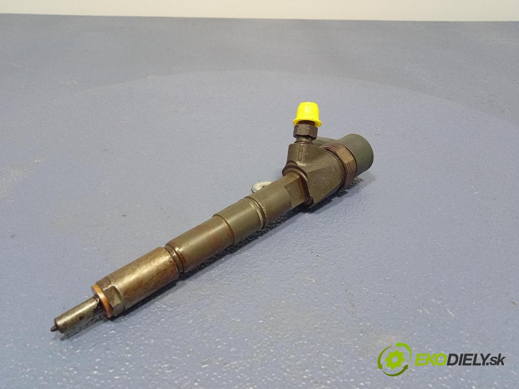 Opel Insignia 2011 vstřikovač 0445110327