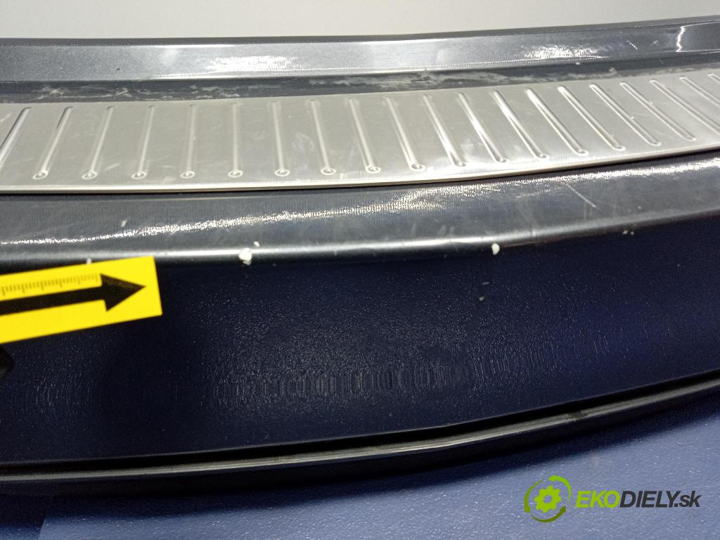 Opel Insignia 2011 nárazník Zad: