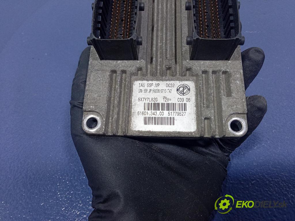 Fiat Albea 2006 řídící jednotka Motor: 51779527