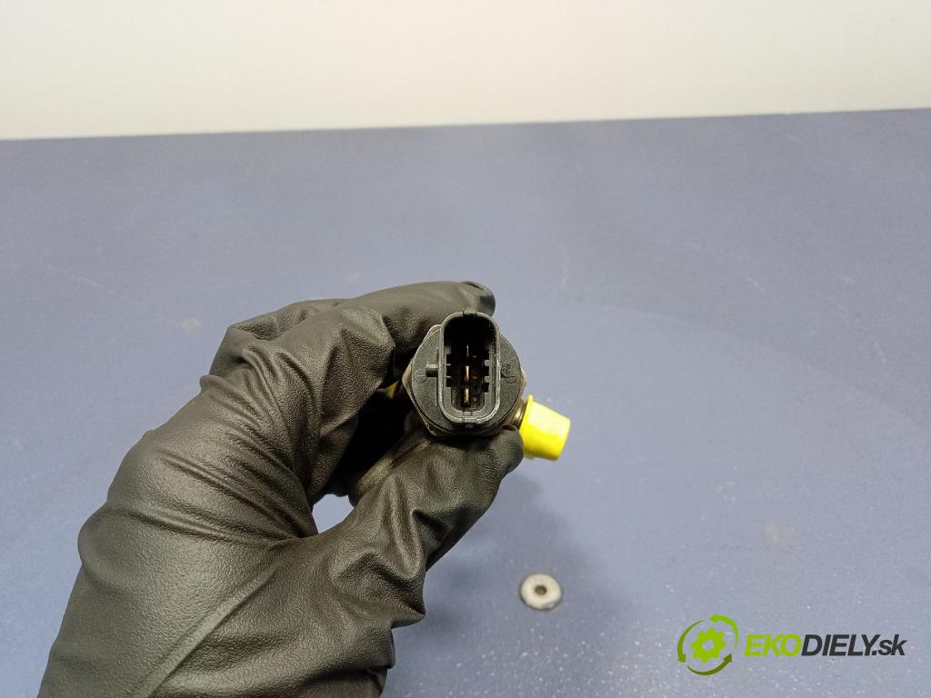 Opel Insignia 2011 lišta Zásobování 55576177