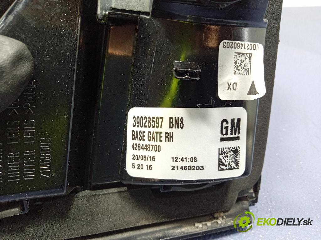 Opel Zafira 2016 světlo Zad: Práva: Uvnitř 39028597BN8