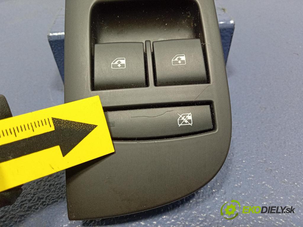 Opel Zafira 2016 Přepínač Sklenka: 13305011