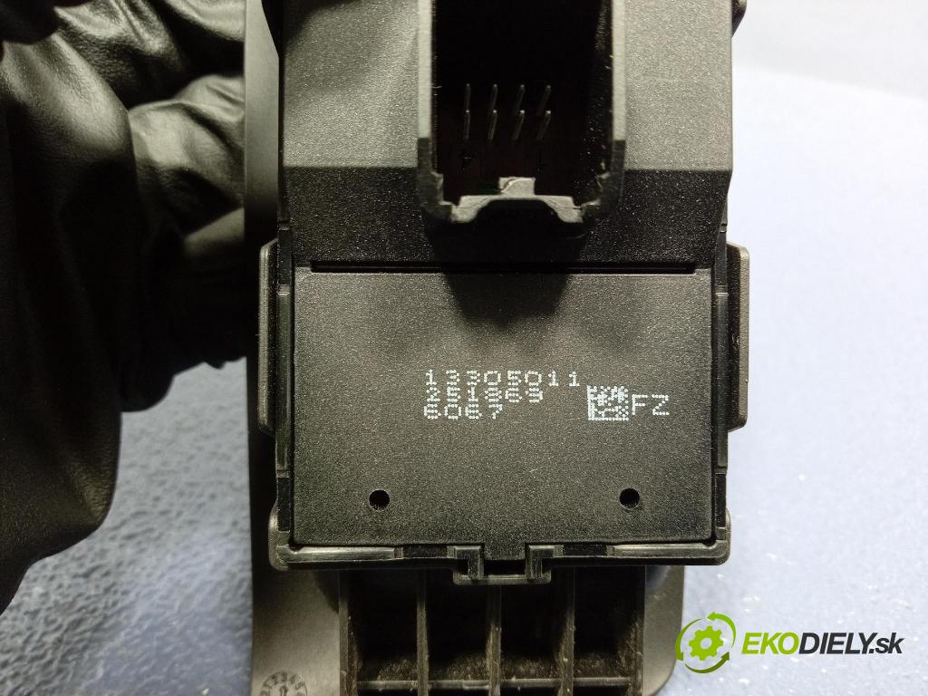 Opel Zafira 2016 Přepínač Sklenka: 13305011