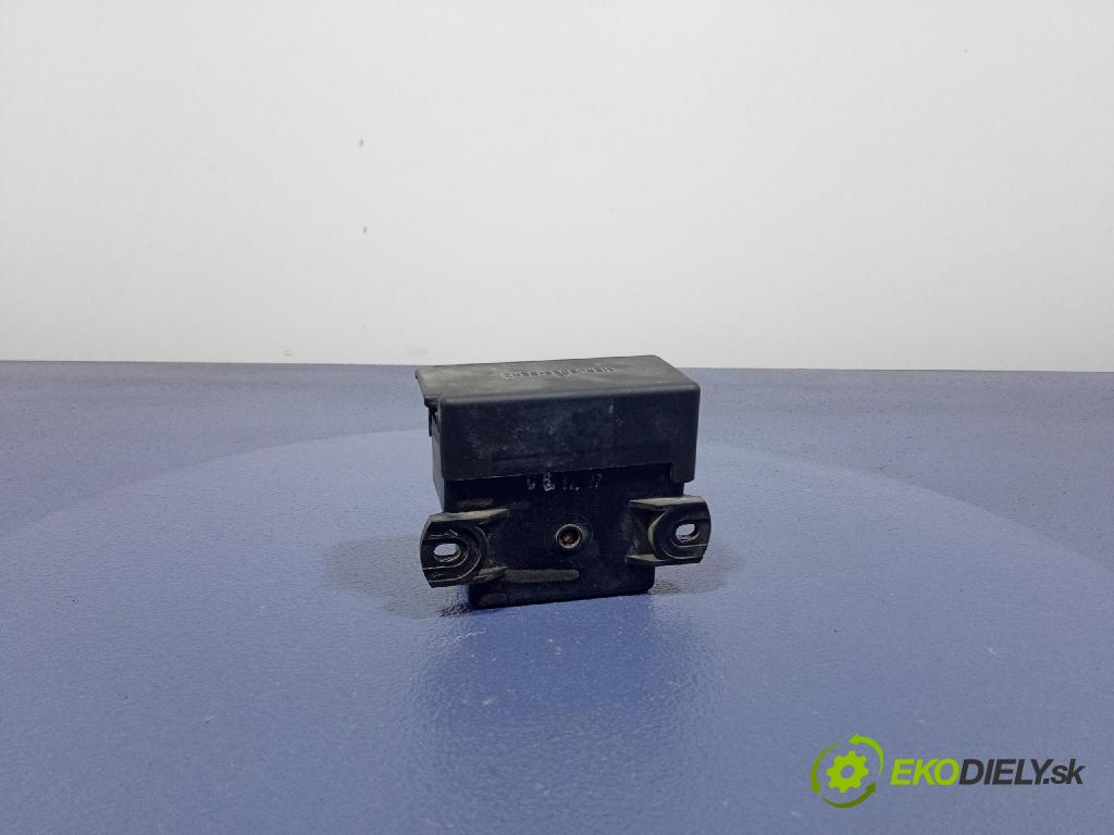 Mercedes Vito 1998 relé Svíčky: 0085450032