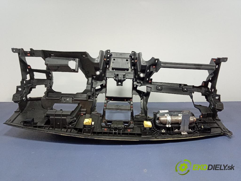 Opel Zafira 2016 kokpit,přistrojova deska A3470