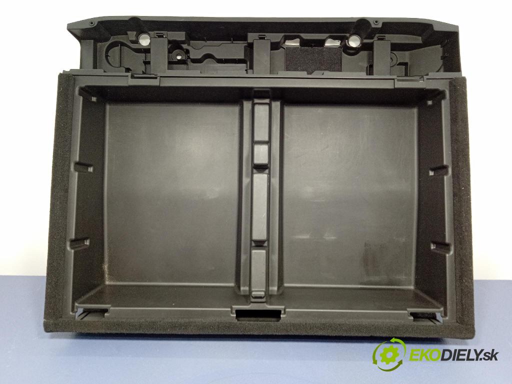 Opel Zafira 2016 Tapacír: kufr 20889900