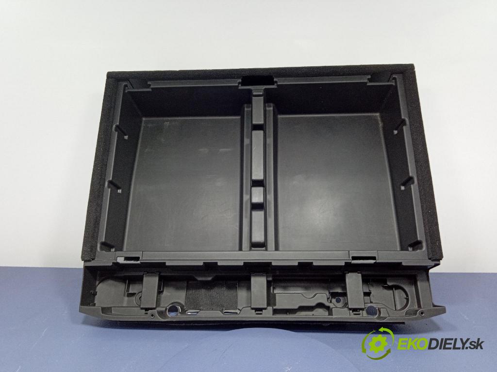 Opel Zafira 2016 Tapacír: kufr 20889900