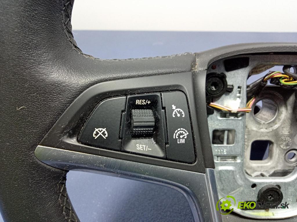 Opel Zafira 2016 volant 13351029