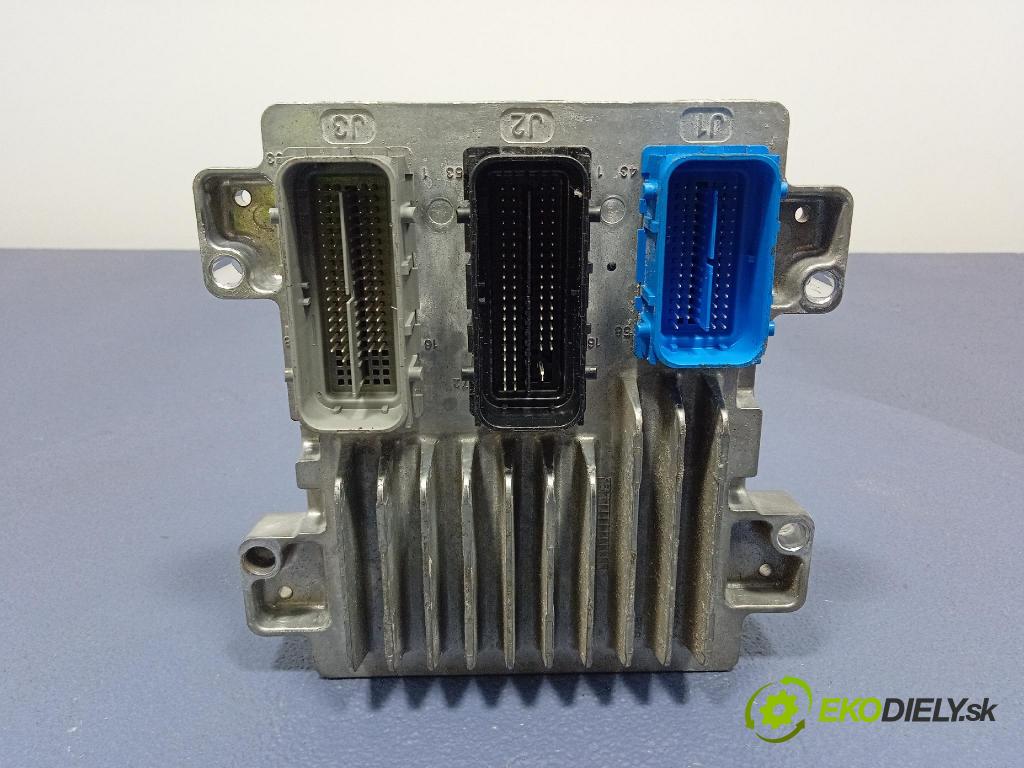 Opel Zafira 2016 řídící jednotka Motor: 12668866