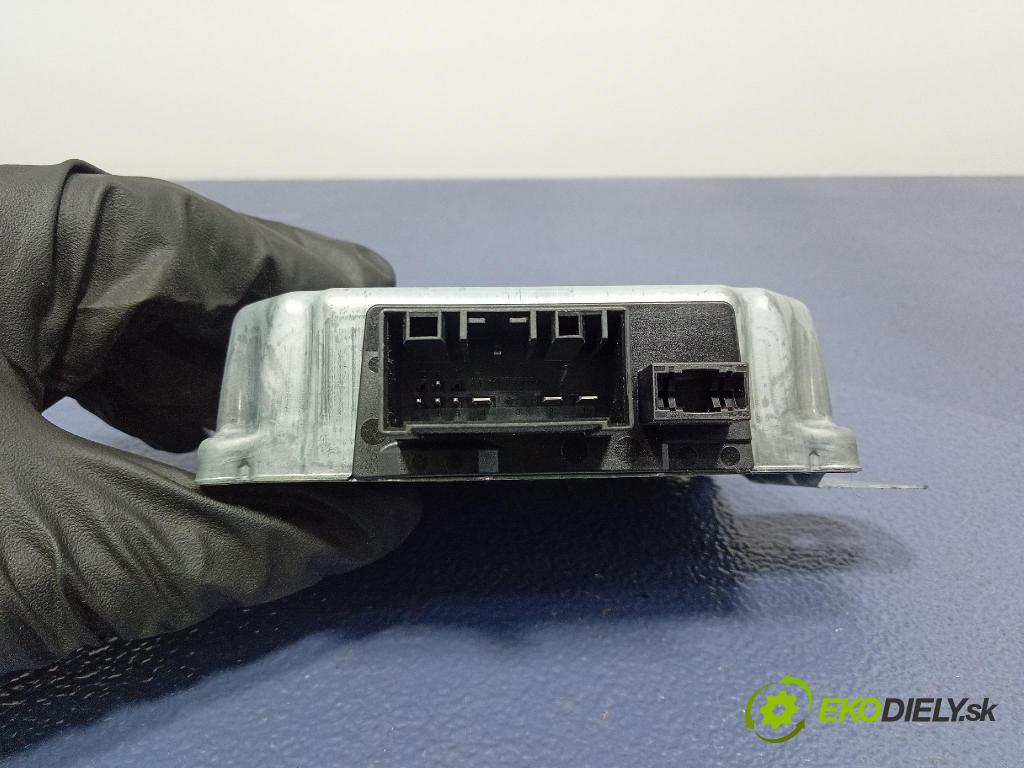 Opel Zafira 2016 řídící jednotka 13384291