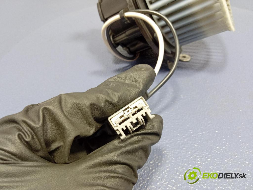 Opel Zafira 2016 ventilátor Vzduch: U7253002