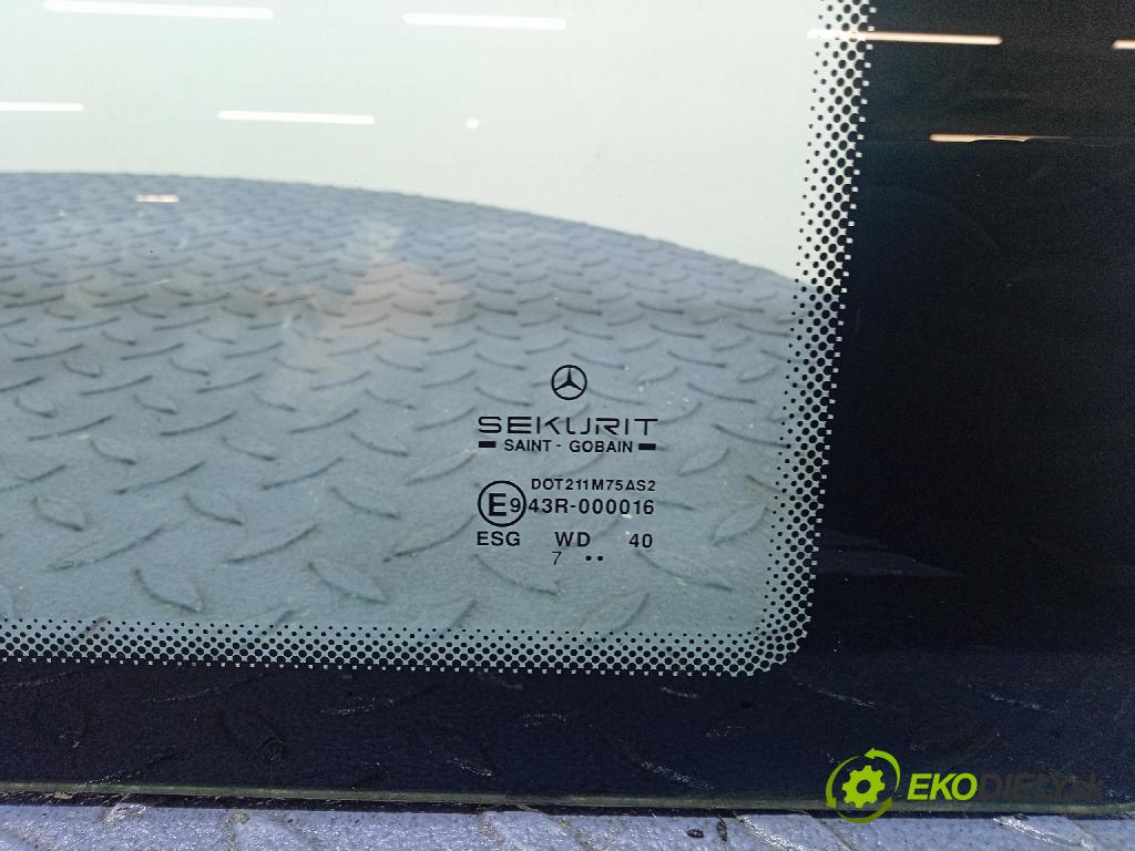 Mercedes Vito 1998 sklo dveře Zad: Práva: